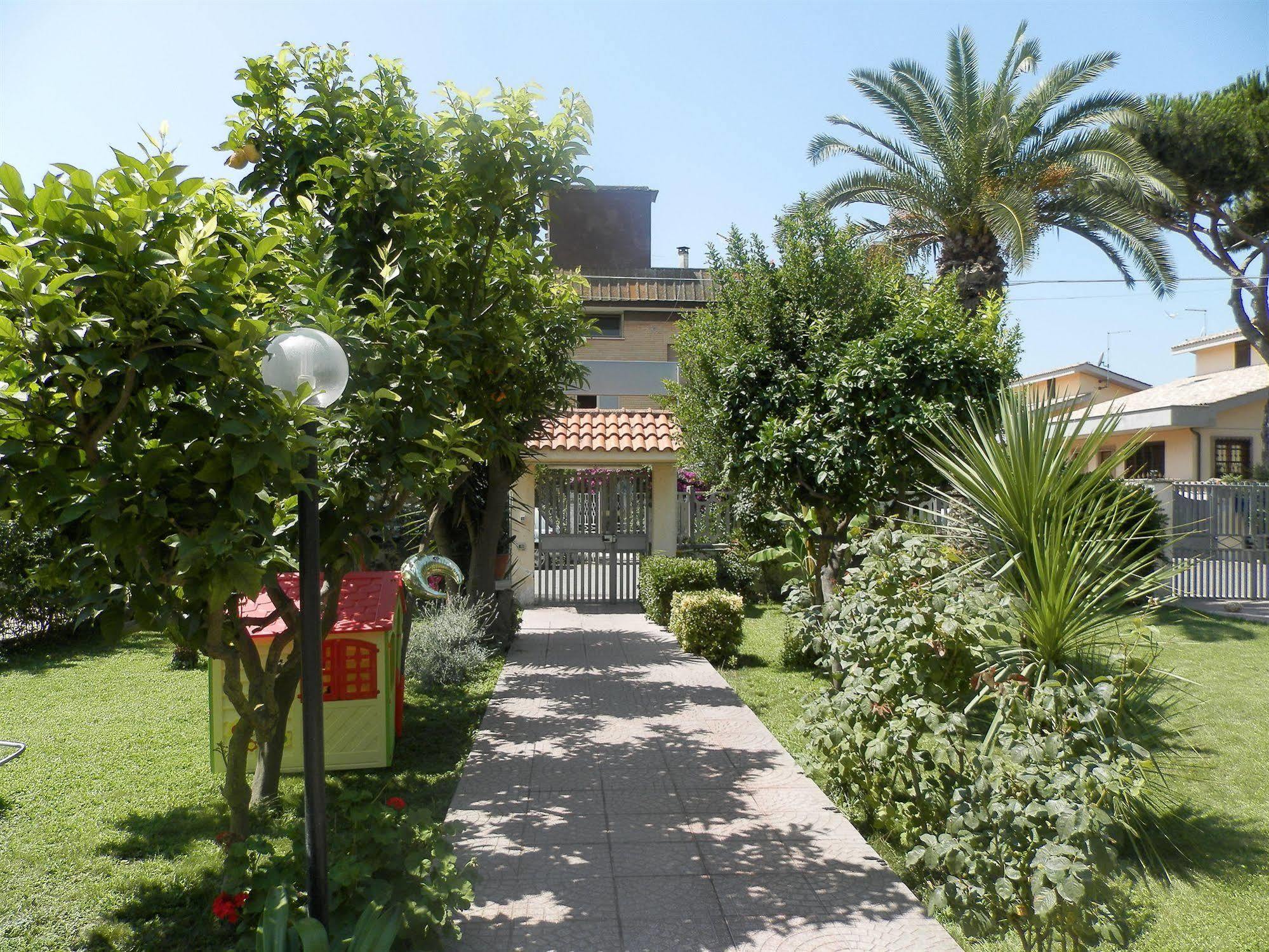 Luana Holiday Bed & Breakfast 2*